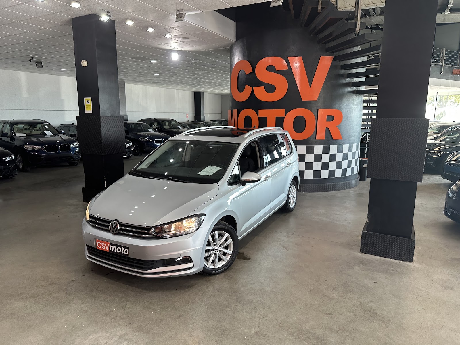 VOLKSWAGEN TOURAN 1.5 TSI 150 Advance