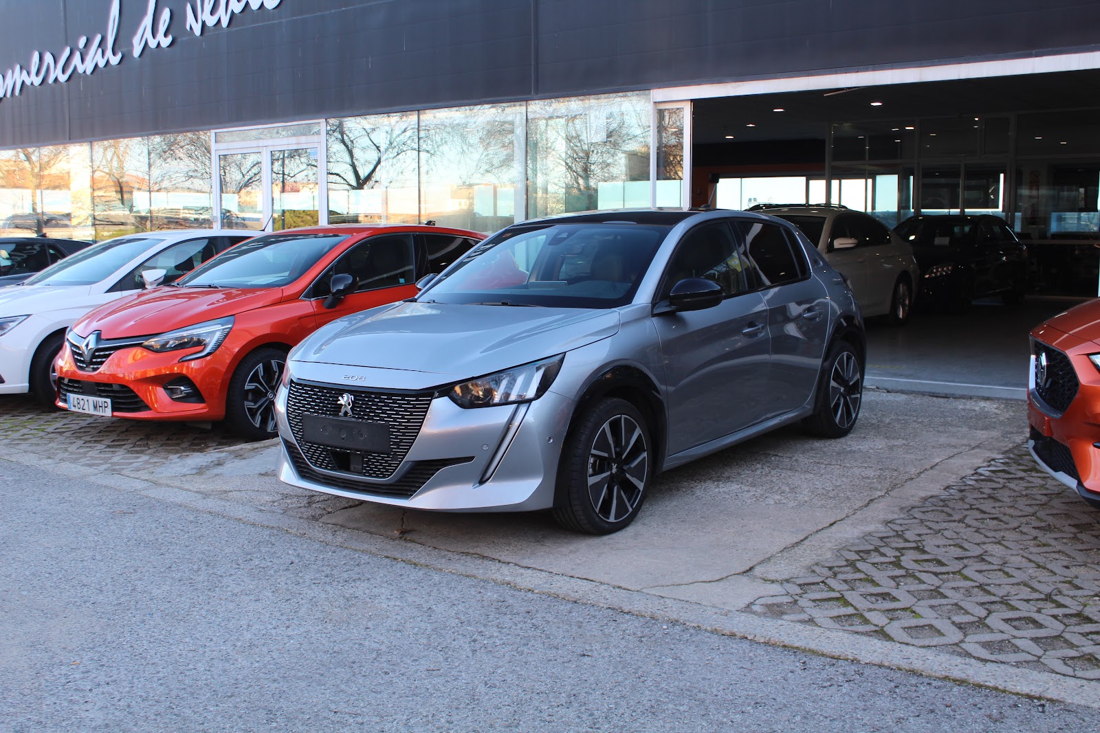 PEUGEOT 208 50 kWh 136 GT
