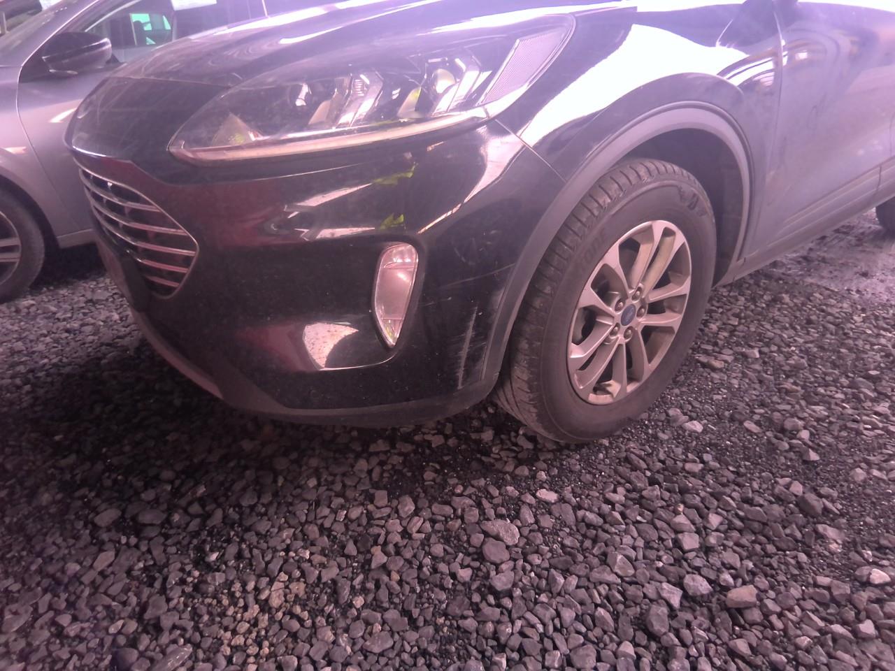 Salpicadero de Ford Kuga 2022 · foto real CSV Motor