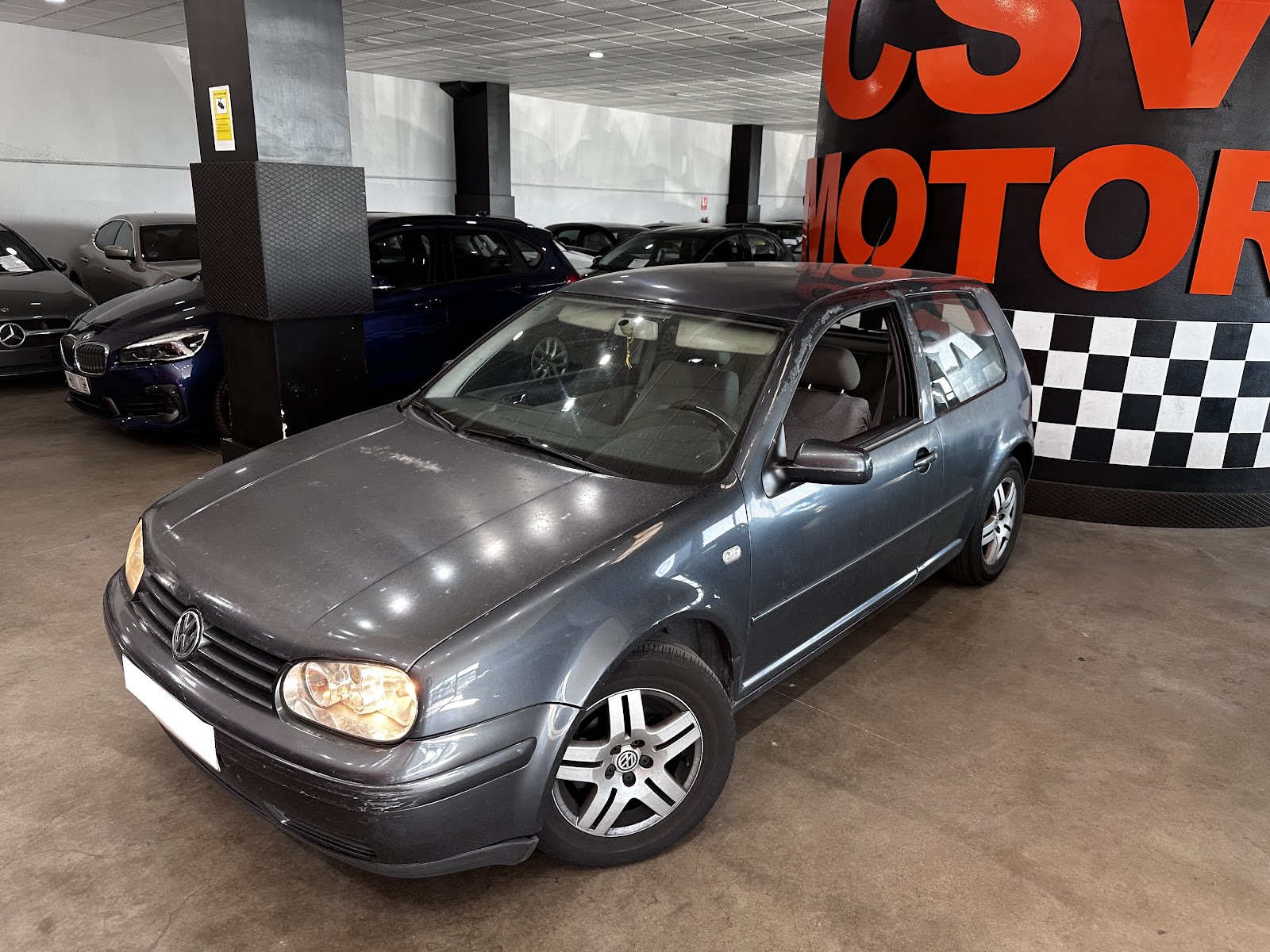 VOLKSWAGEN GOLF 1.6 G 100