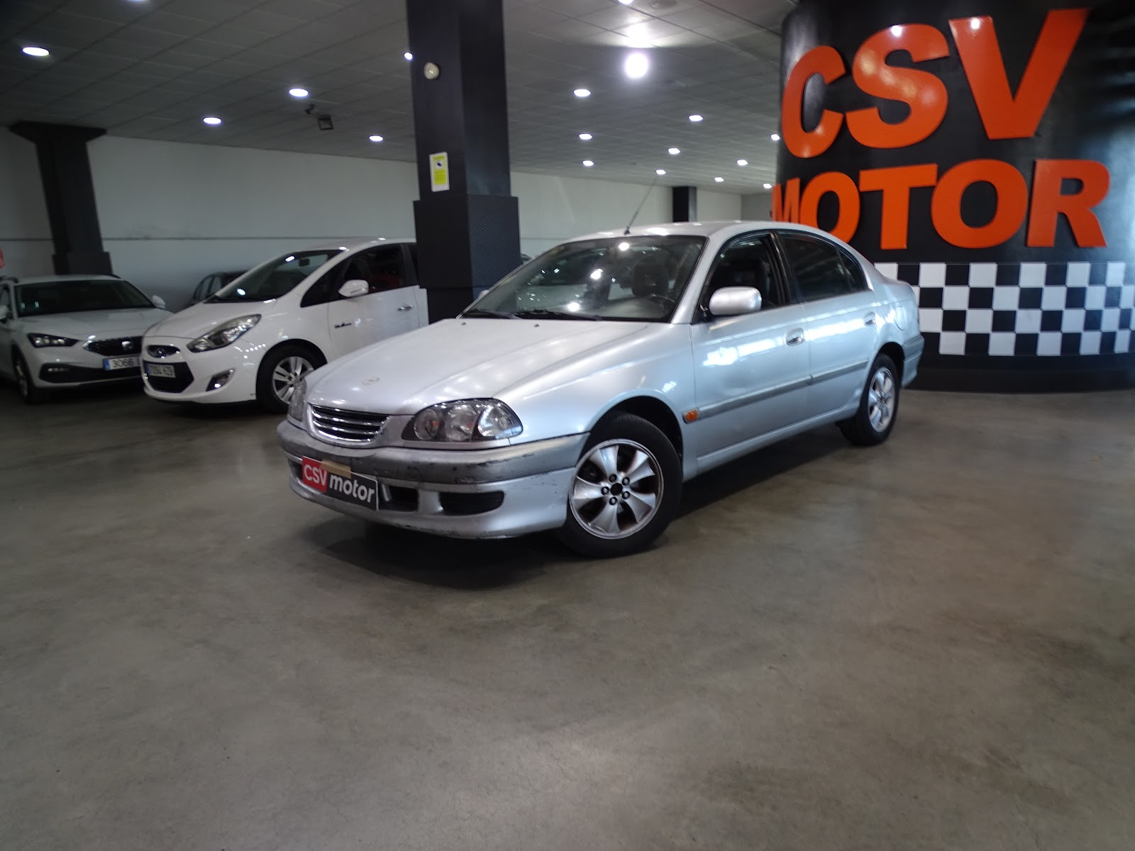 TOYOTA AVENSIS 1.6 VVT-i 110