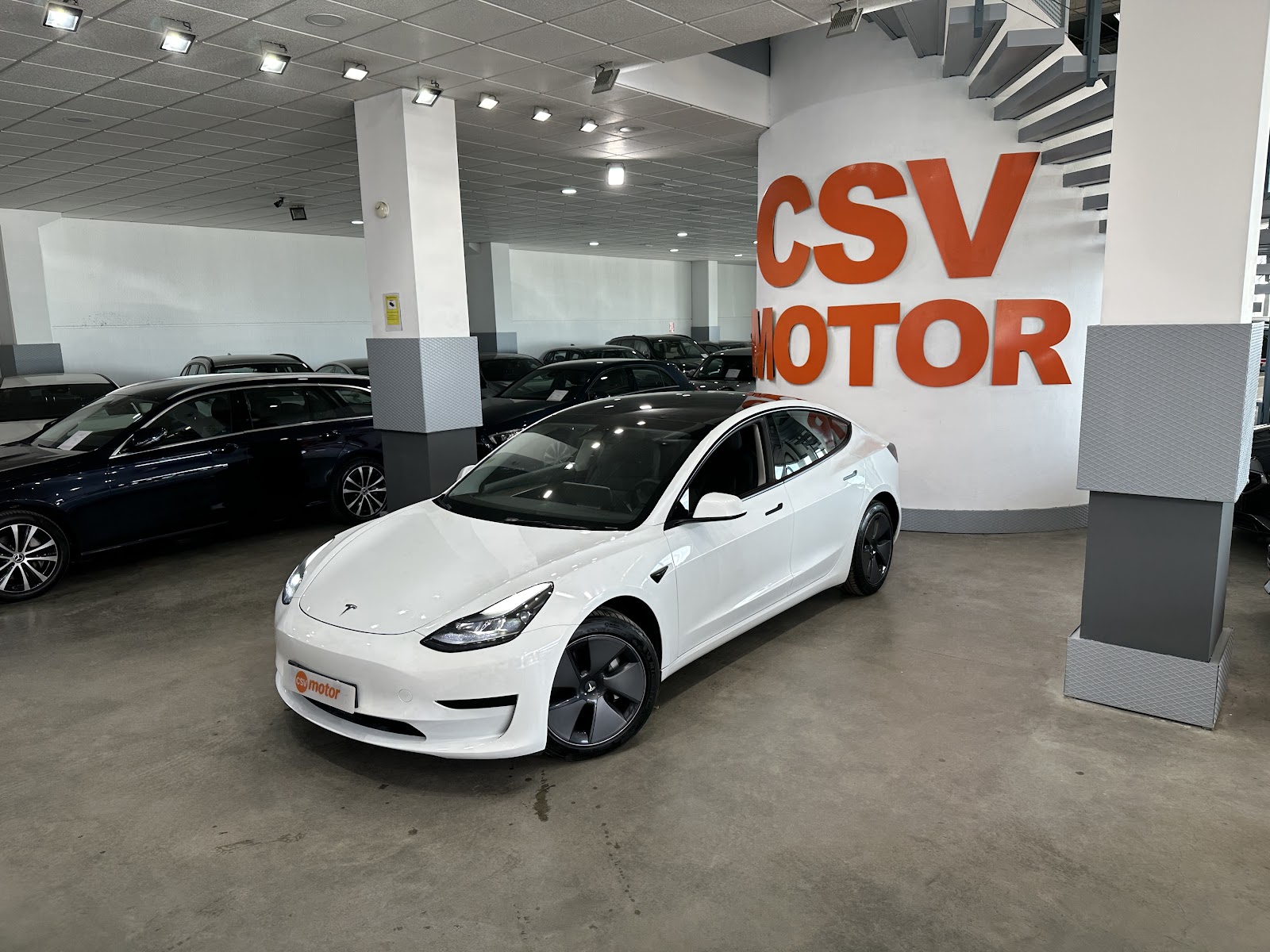 TESLA MODEL 3 321 60 kWh Standard Plus