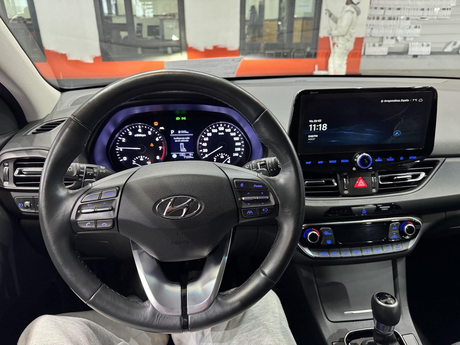 Foto 11 de HYUNDAI I30 2024 en venta en CSV Motor Valdefuentes