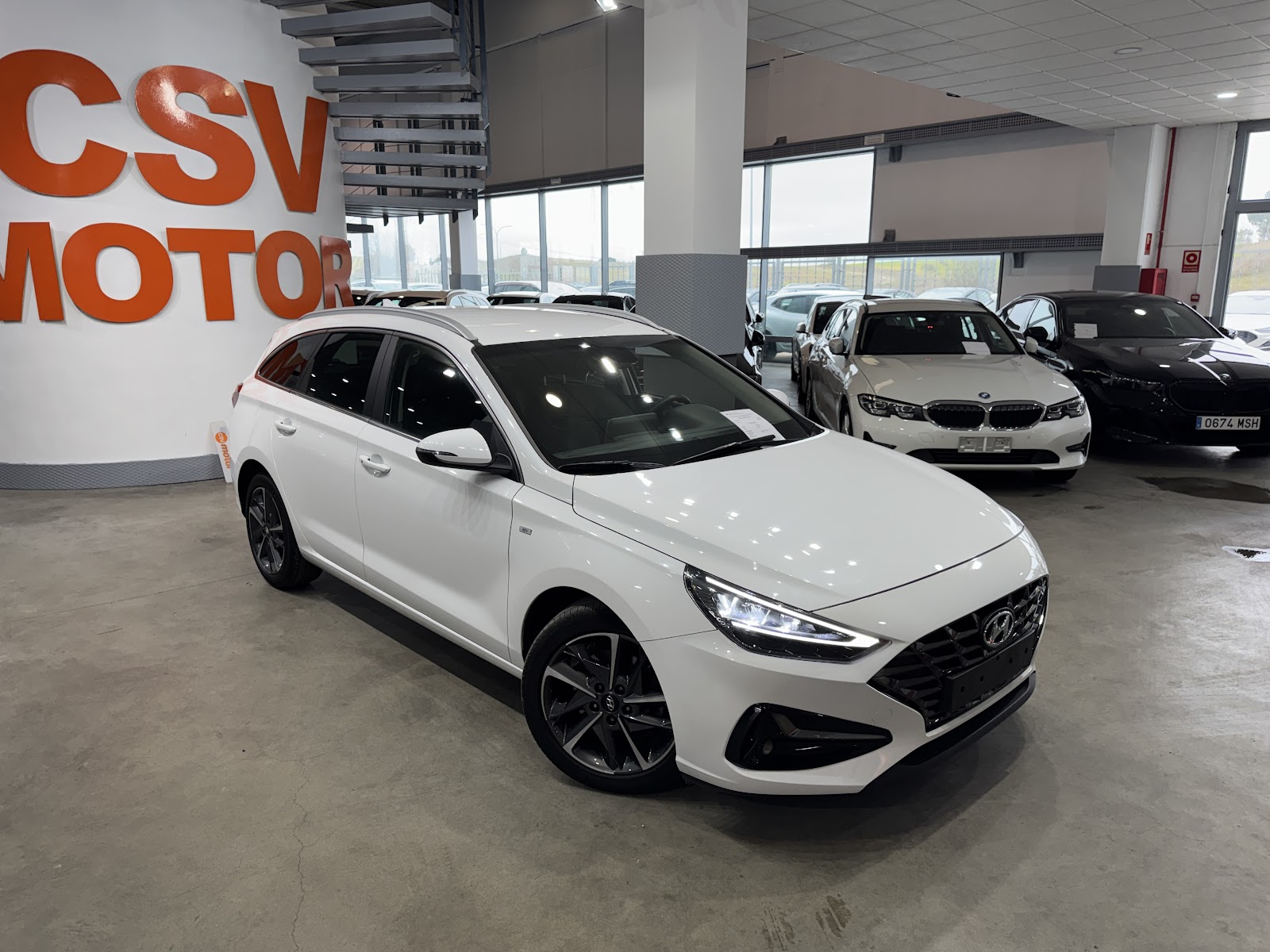 Foto 4 de HYUNDAI I30 2024 en venta en CSV Motor Valdefuentes