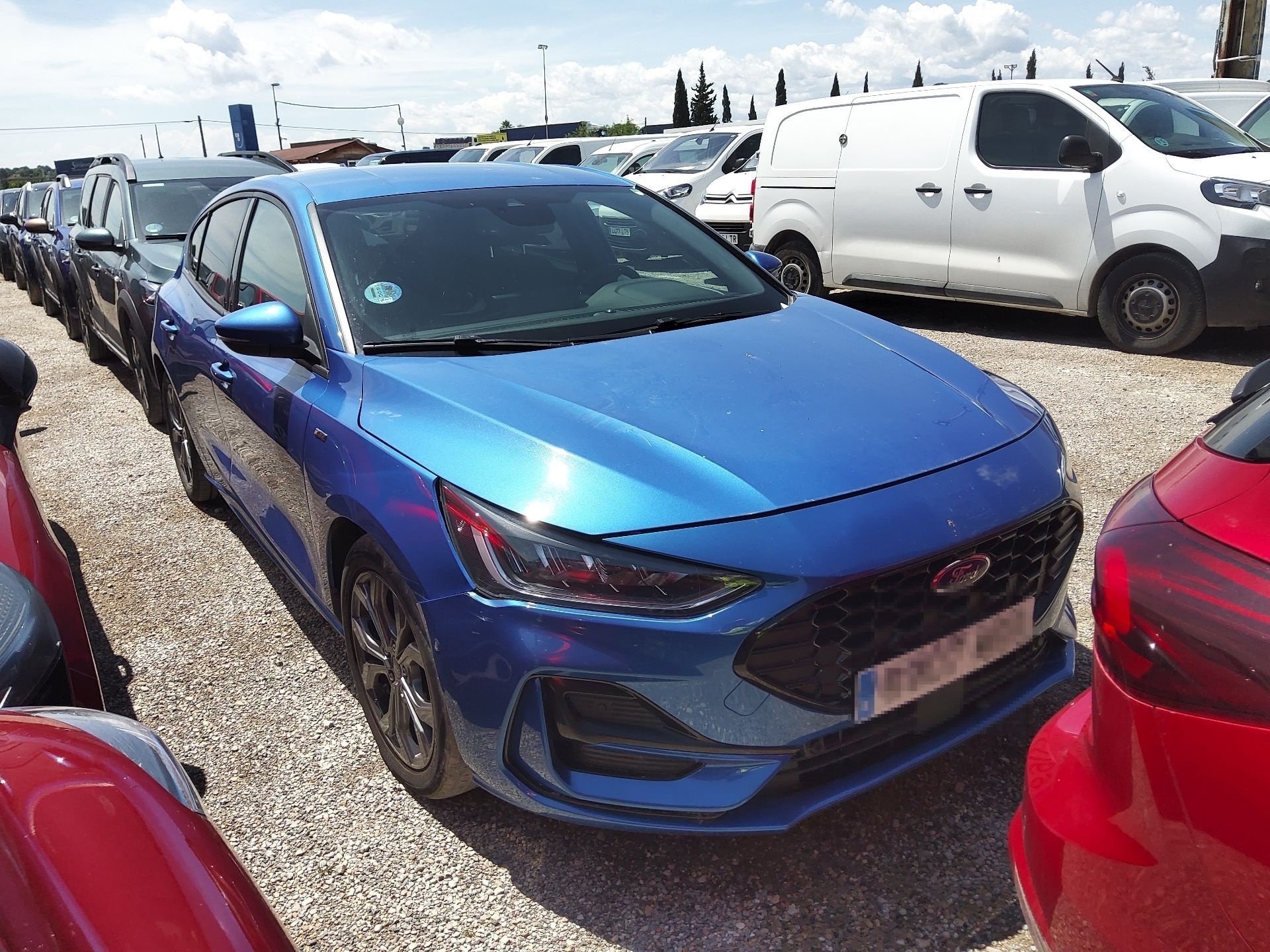 Foto 2 de Ford Focus 2024 en venta en CSV Motor VALDEFUENTES · color Azul Metalizado